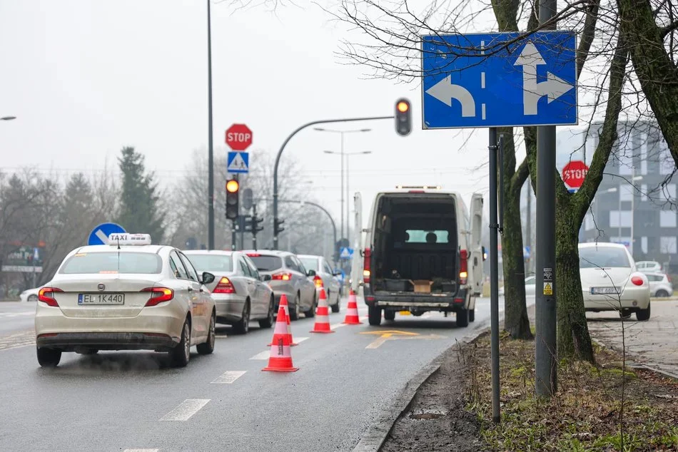 Zmiana dla kierowców na skrzyżowaniu Milionowej z al. Śmigłego-Rydza w Łodzi