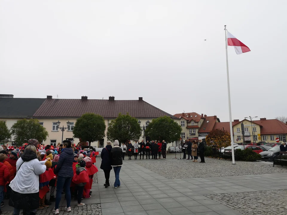 "Żywa flaga" na pl. Jana Pawła II