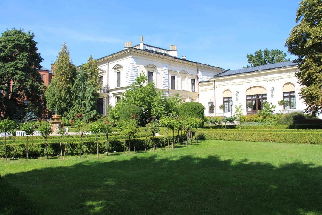 Zachwycający ogród Muzeum Pałacu Herbsta