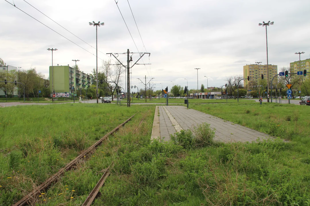 Mieszkańcy Dąbrowy czekają na powrót tramwajów MPK