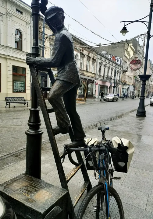 Dorota w grudniową noc przyjechała na rowerze z Krakowa do Łodzi