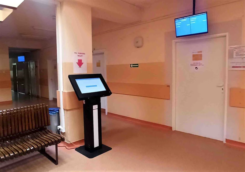 Nowy system kolejkowy w Pabianickim Centrum Medycznym
