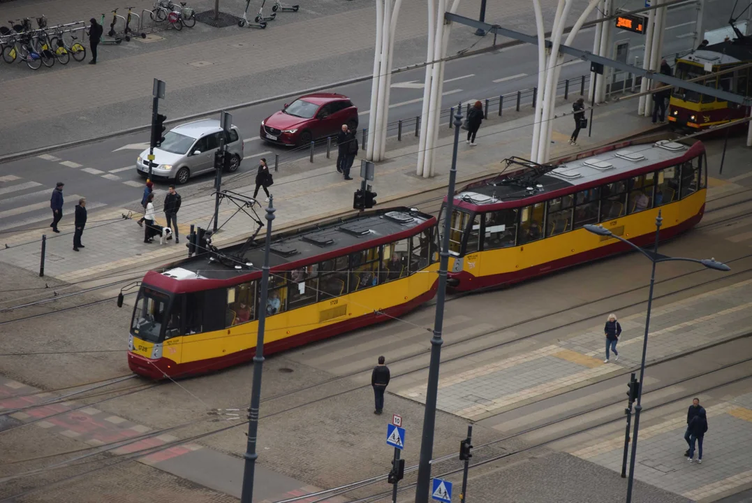 MPK Łódź zależy na stopniowym wycofaniu tramwajów wysokopodłogowych. Na razie jednak niska podłoga to mniejszość... [ZDJĘCIA] - Zdjęcie główne