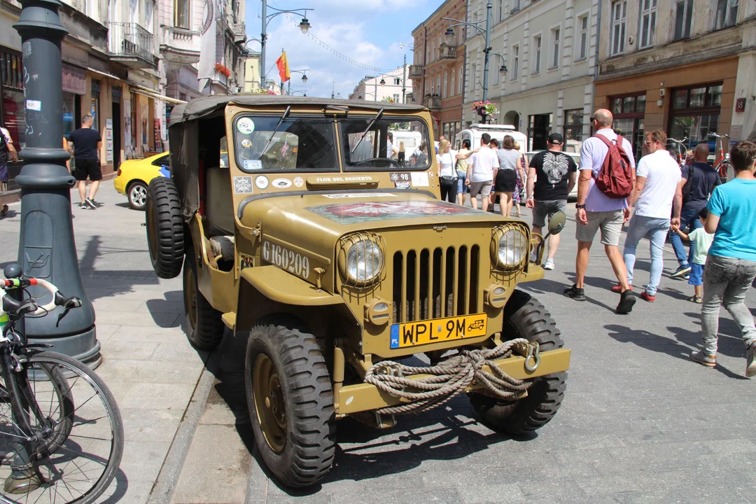 Wystawa motoryzacyjnych klasyków na Piotrkowskiej