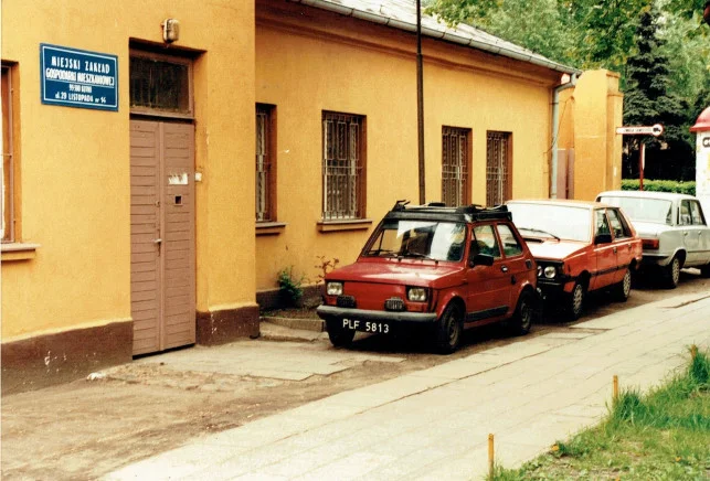 Samochody na kutnowskich drogach lat 90.