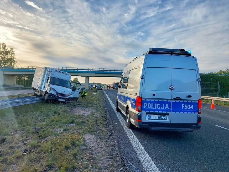 Śmiertelny wypadek na autostradzie. Policja podaje szczegóły [FOTO] - Zdjęcie główne