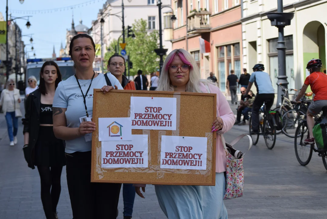 Marsz milczenia dla Kamilka z Częstochowy i ofiar przemocy