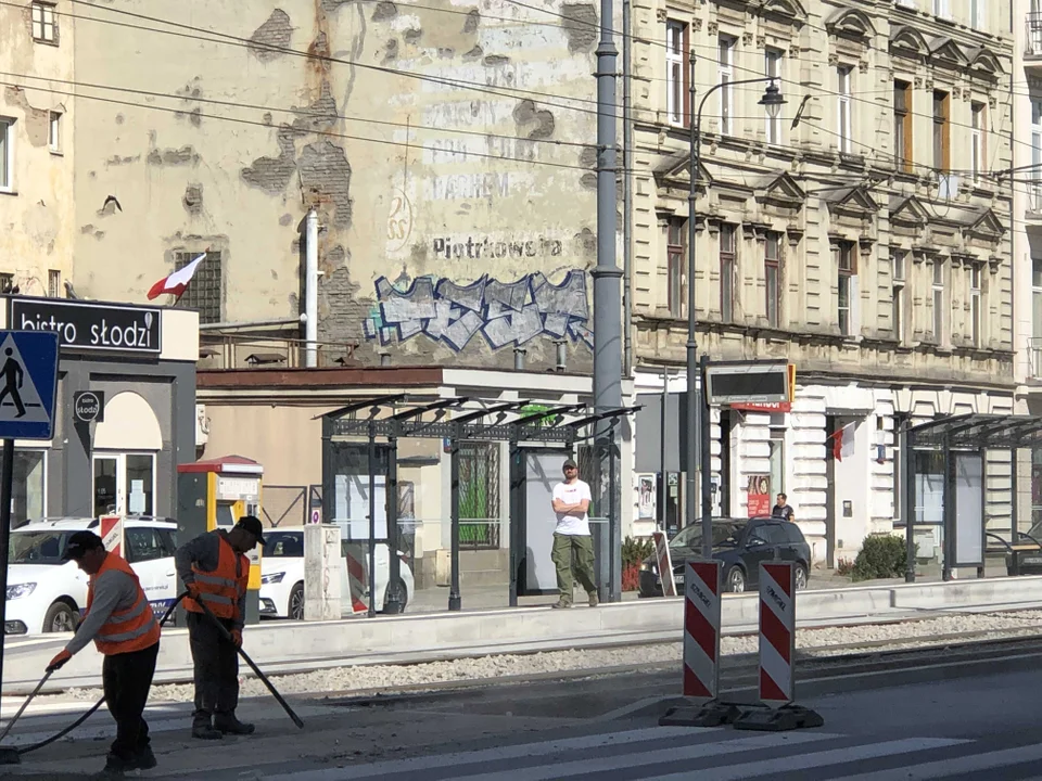 Powrót przystanków MPK Łódź przy skrzyżowaniu ul. Zachodniej z Legionów