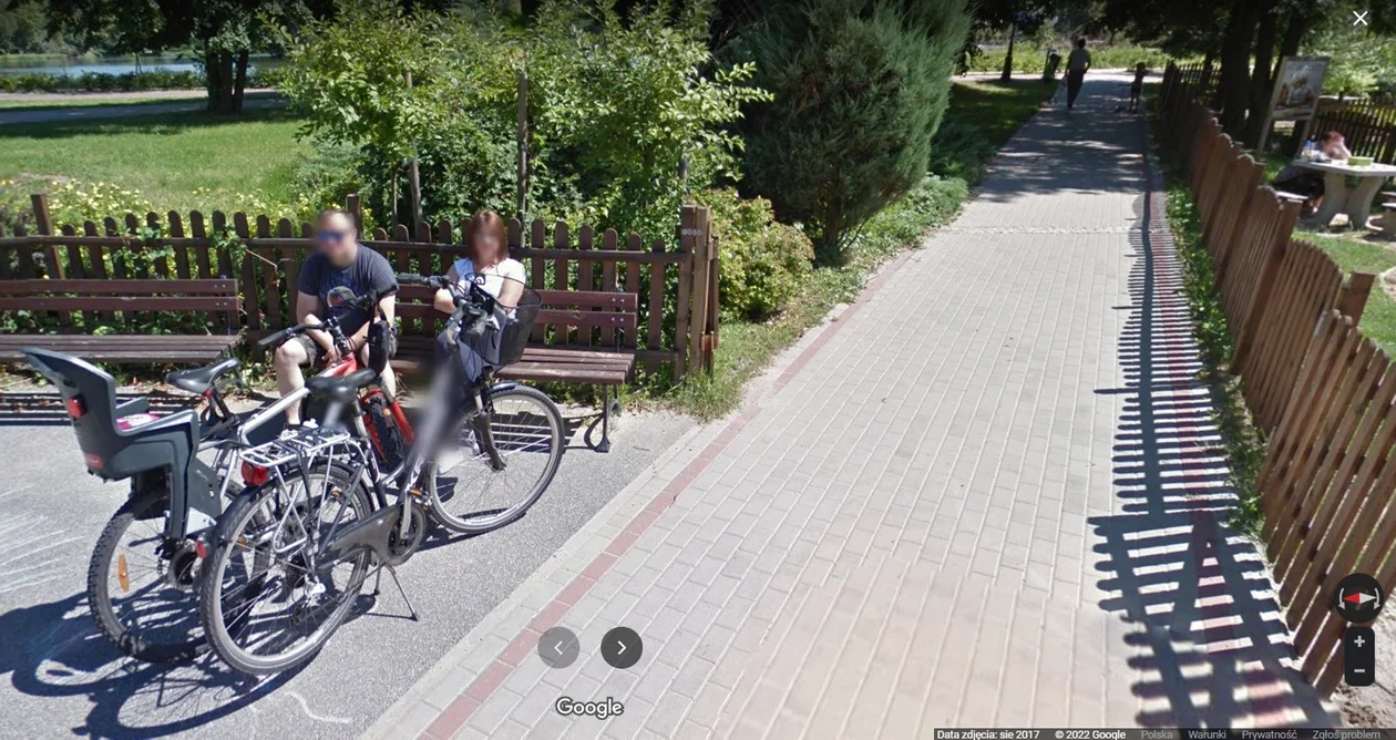 Mieszkańcy Zgierza „przyłapani” przez kamerę Google Street View. Kto znalazł się na zdjęciach z miasta? [galeria] - Zdjęcie główne