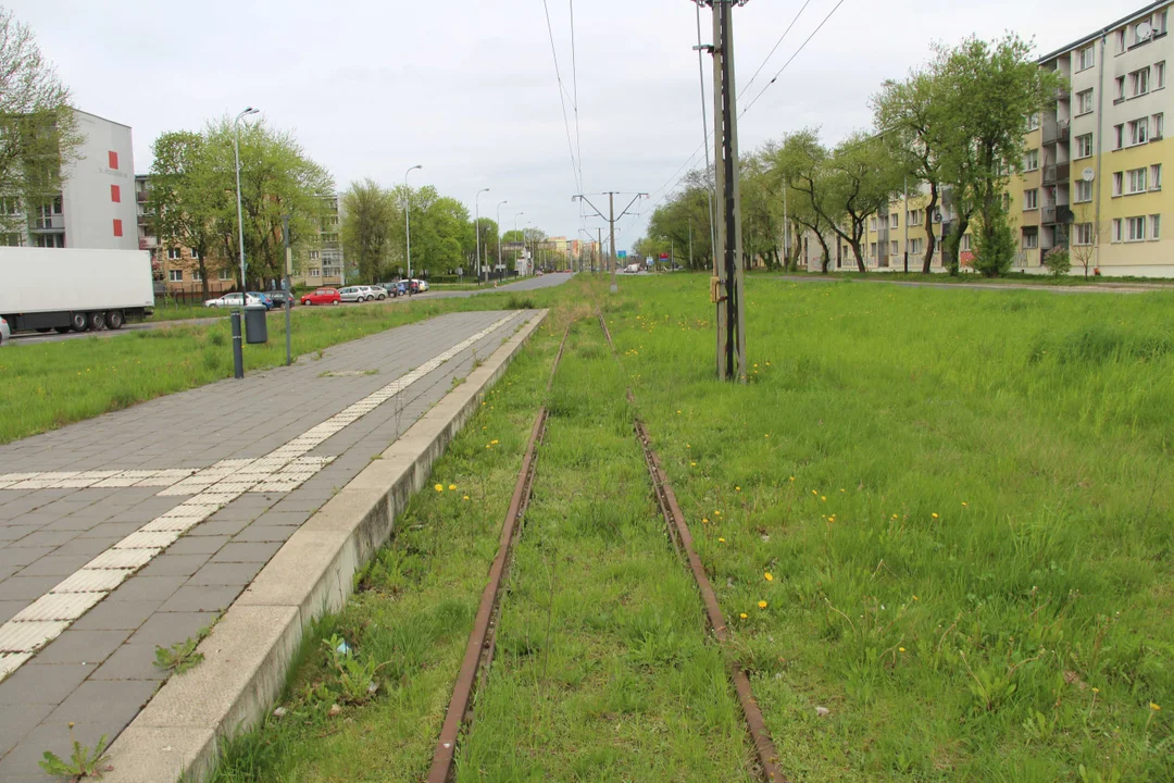 Mieszkańcy Dąbrowy czekają na powrót tramwajów MPK