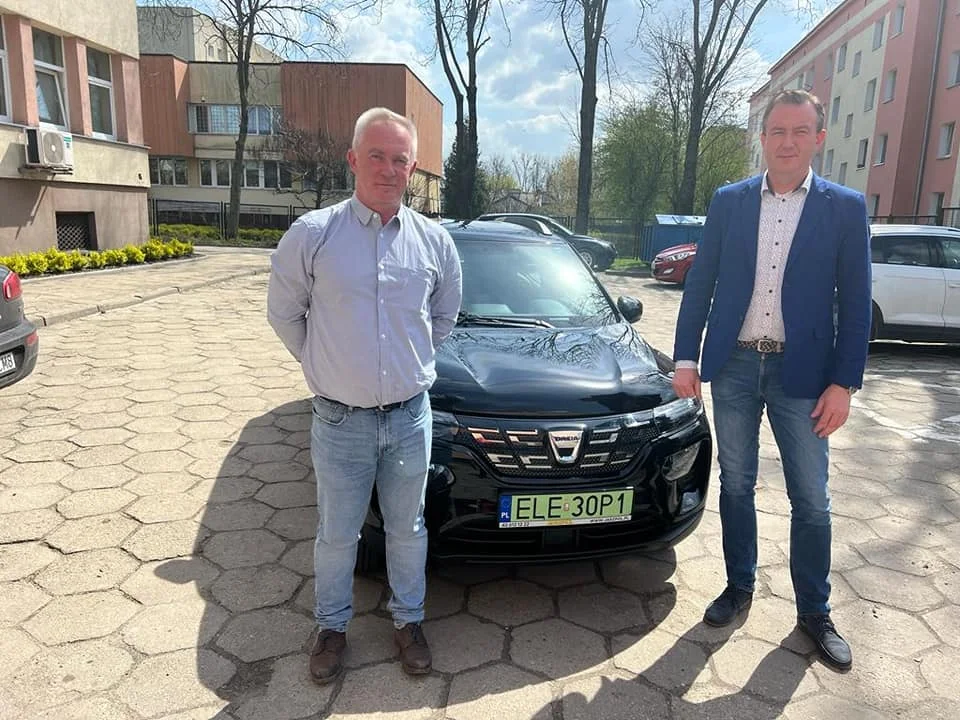 Gmina Łęczyca kupiła samochód elektryczny