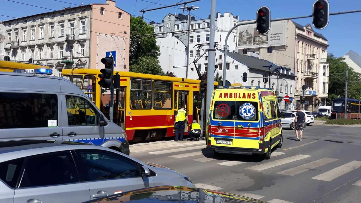 71-latek wszedł pod tramwaj na al. Kościuszki