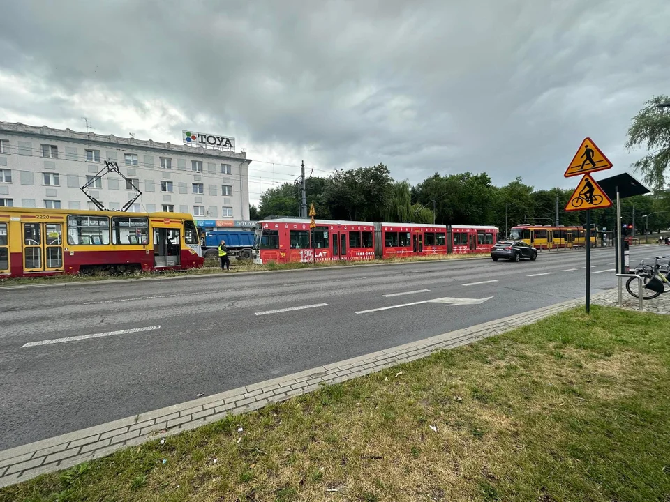 Wykolejenie tramwaju MPK Łódź na Zachodniej