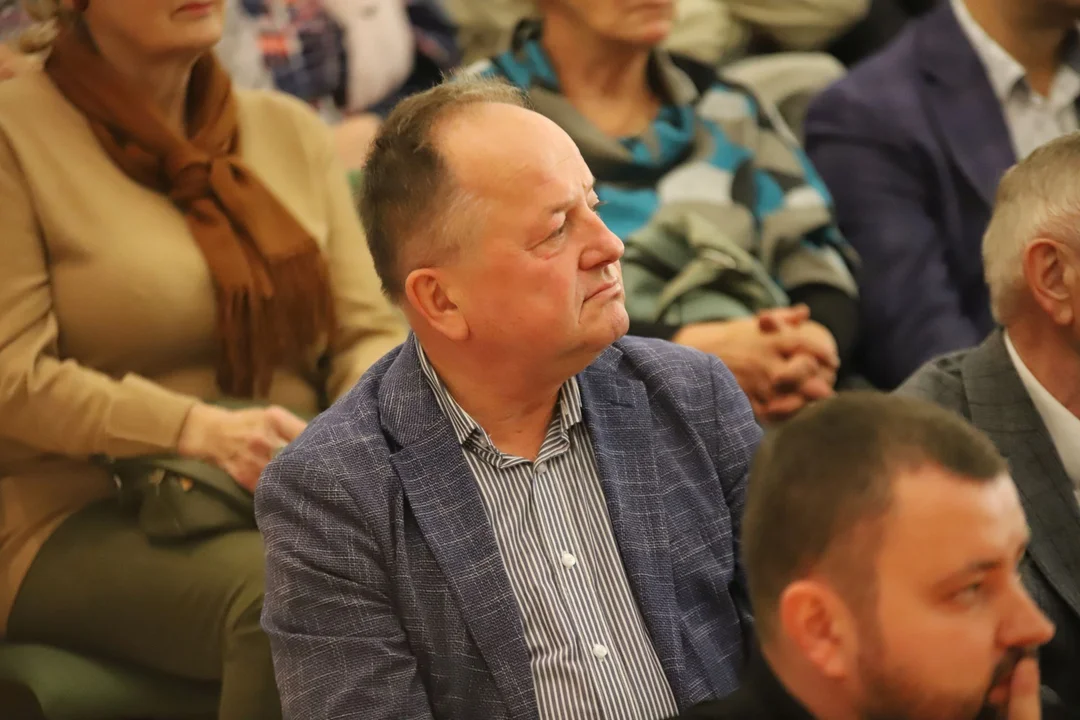 Rafał Trzaskowski i znani posłowie Koalicji Obywatelskiej spotkali się z mieszkańcami Kutna