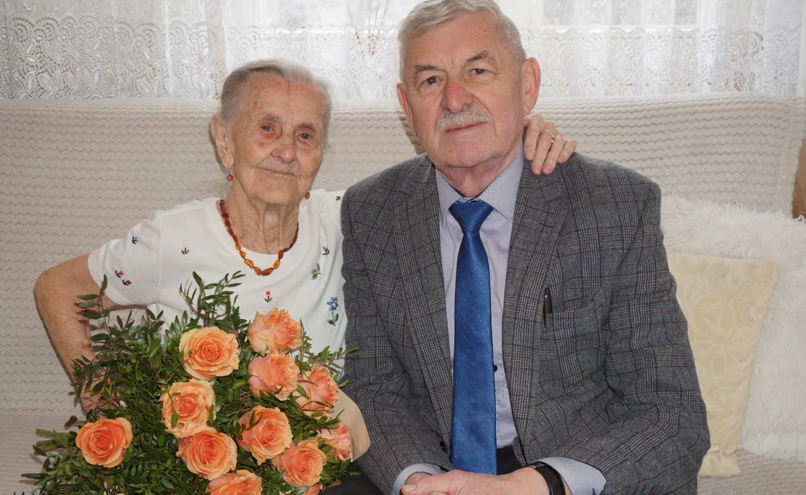 Piękny jubileusz Pani Anieli. Kutnianka kończy dziś 100 lat! [ZDJĘCIA] - Zdjęcie główne