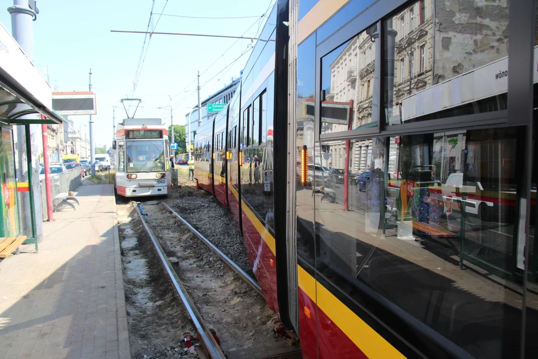 Utrudnienia po wykolejeniu tramwaju na ulicy Zachodniej w Łodzi