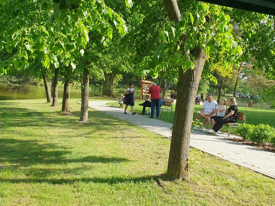 Piknik Strażacki w Dzierżąznej pod Zgierzem. Piękna pogoda i mnóstwo atrakcji, muzyki i dobrego jedzenia [zdjęcia]