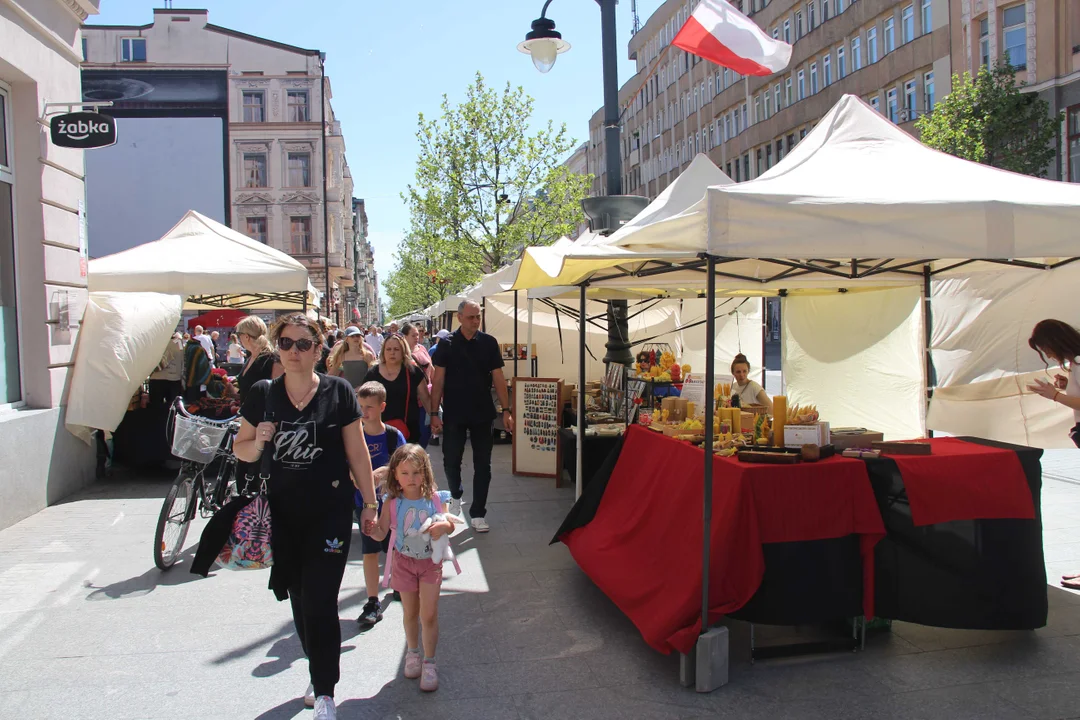 Piknik Europejski w pasażiu Schillera w Łodzi