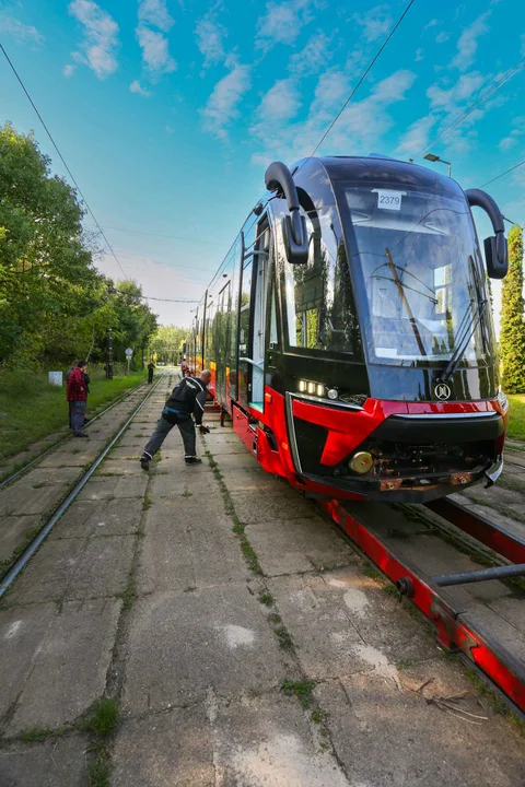 Nowe tramwaje Moderus Gamma docierają do Łodzi