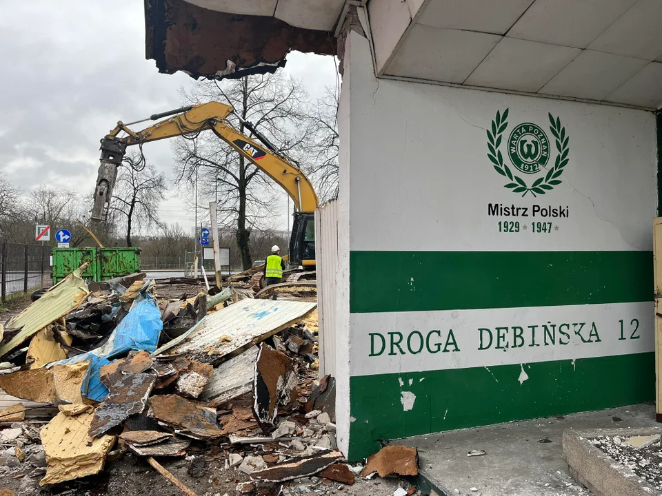 Rozbiórka budynku klubowego Warty Poznań przy Drodze Dębińskiej