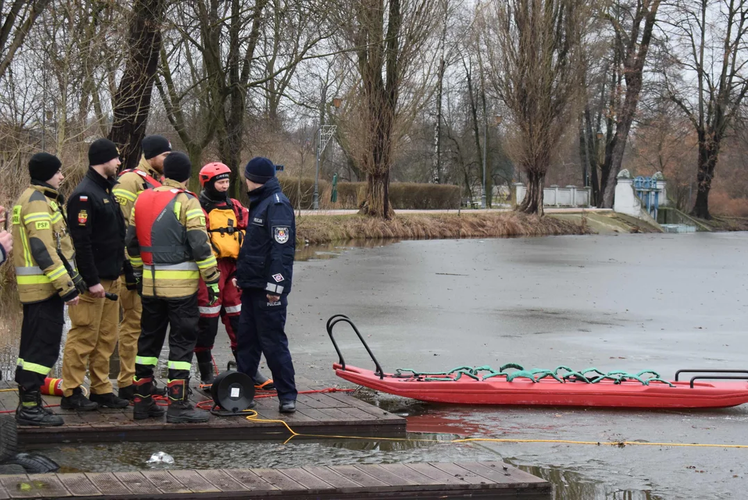 Akcja ratunkowa na Stawie Miejskim w Zgierzu