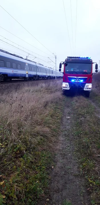 Tragiczny wypadek w miejscowości Trzciniec. Zginął pieszy potrącony przez pociąg