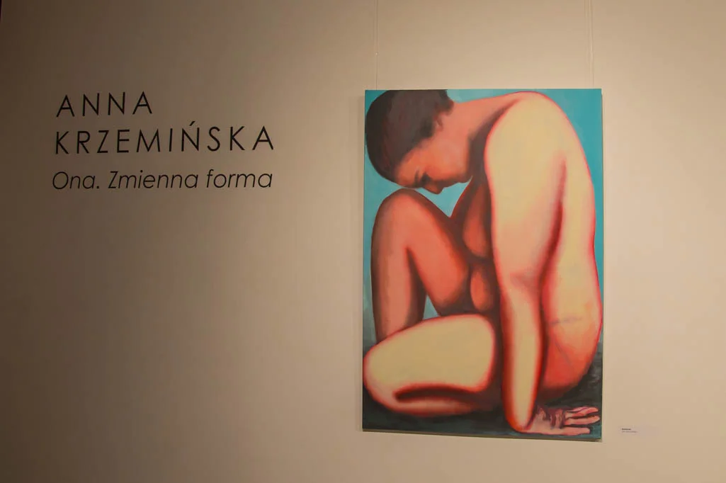 PGS Płock. Wystawa „Ona. Zmienna forma” Anny Krzemińskiej