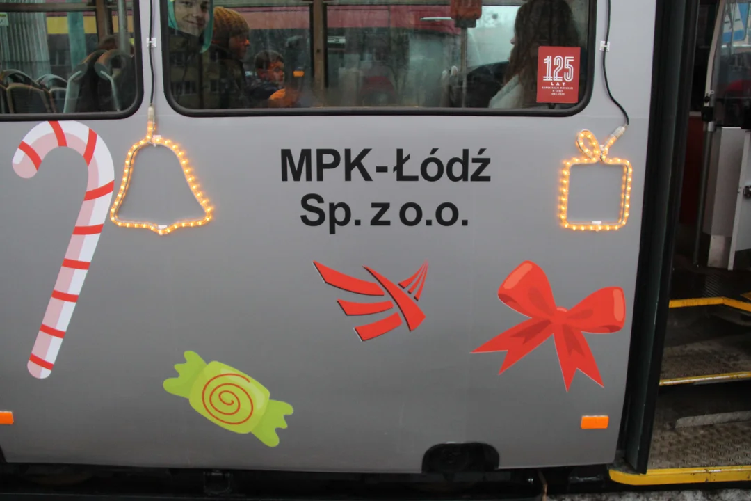 Mikołajkowy tramwaj MPK Łódź wyruszył na ulice Łodzi