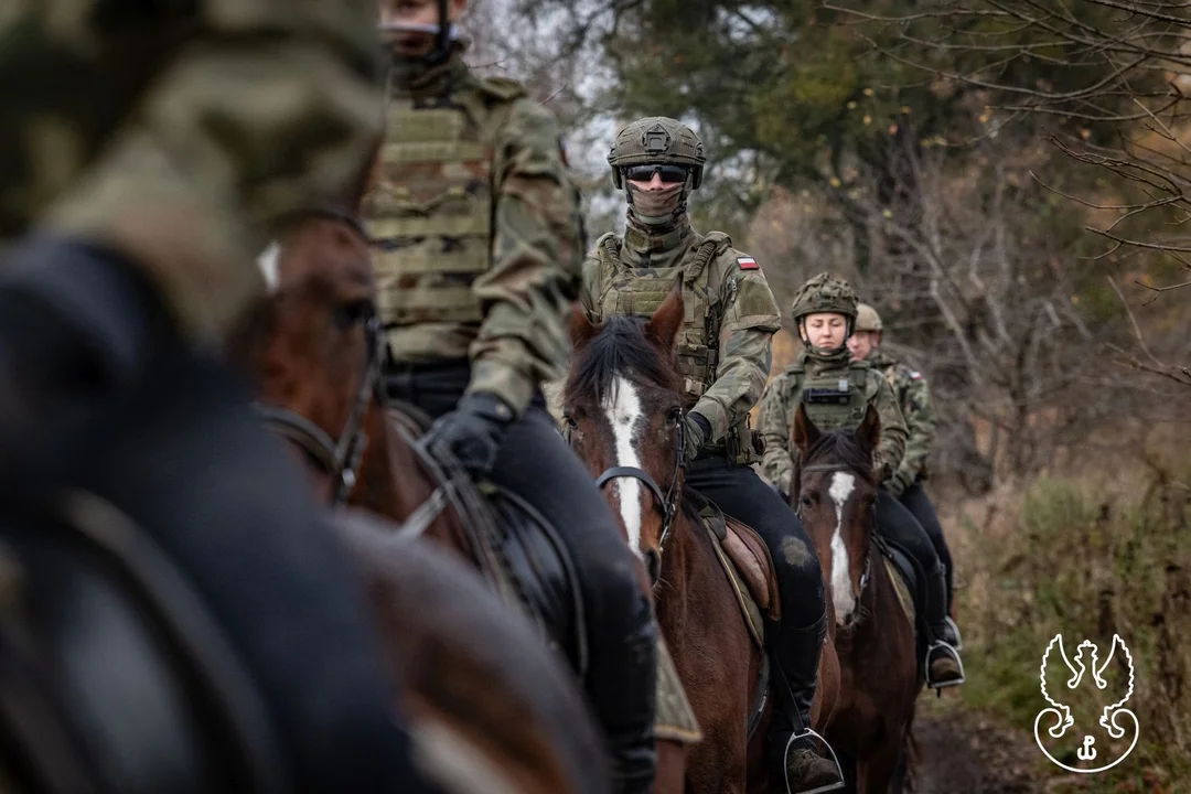 Terytorialsi z regionu przeszli kurs... jazdy konnej. Będą patrolować granicę polsko-białoruską [ZDJĘCIA] - Zdjęcie główne