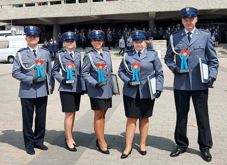 Łódzki dzielnicowy wśród laureatów konkursu "Policjant, który mi pomógł" - Zdjęcie główne