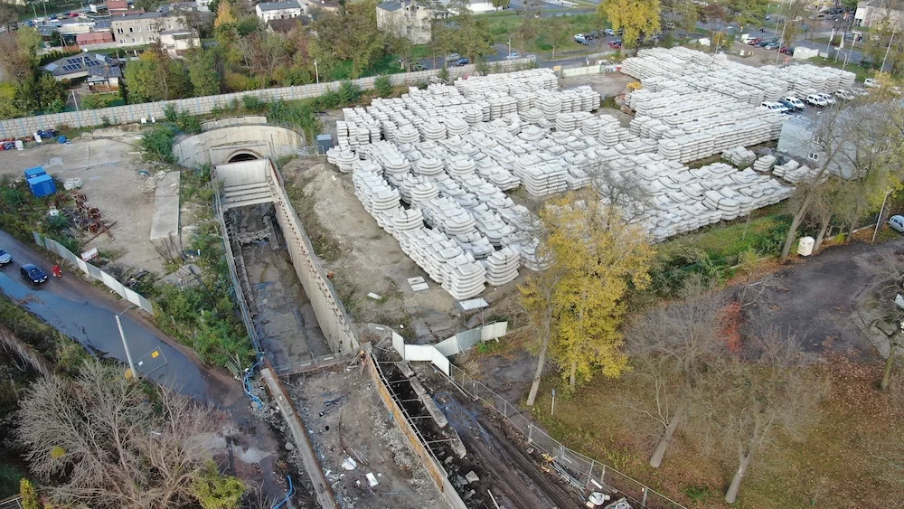 Budowa tunelu kolejowego pod Łodzią - stan na listopad 2023 r.