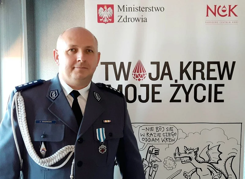 Kutnowski policjant odznaczony odznaką „Honorowy Dawca Krwi – Zasłużony dla Zdrowia Narodu”