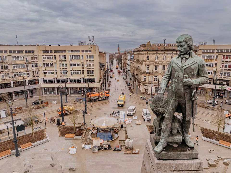 Koniec remontu placu Wolności w Łodzi