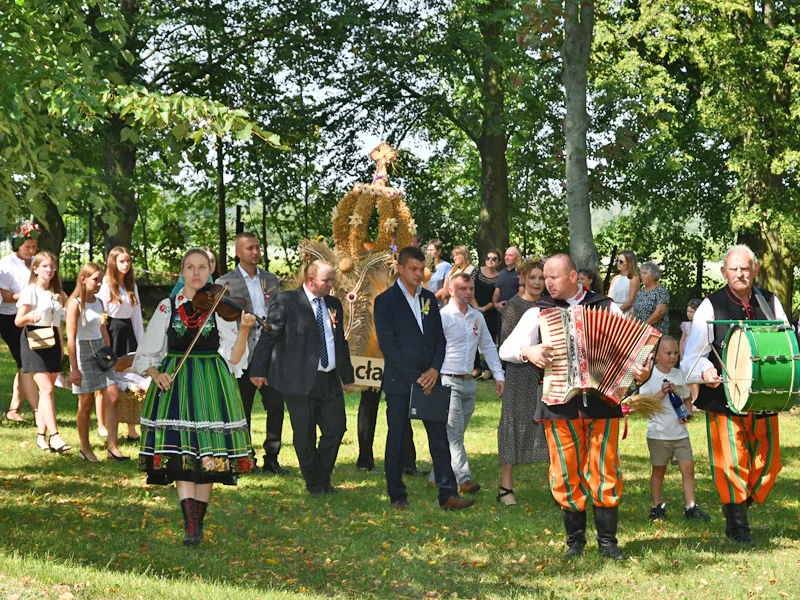 Gminno-parafialne dożynki w Ciechosławicach