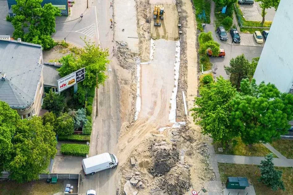 Trwa przebudowa ulicy Przybyszewskiego w Łodzi