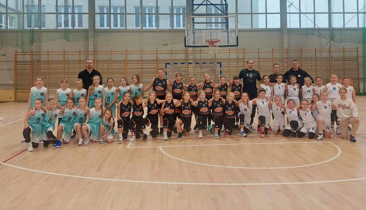 Młode koszykarki KS Kutno na turnieju wyjazdowym w Ksawerowie [ZDJĘCIA] - Zdjęcie główne