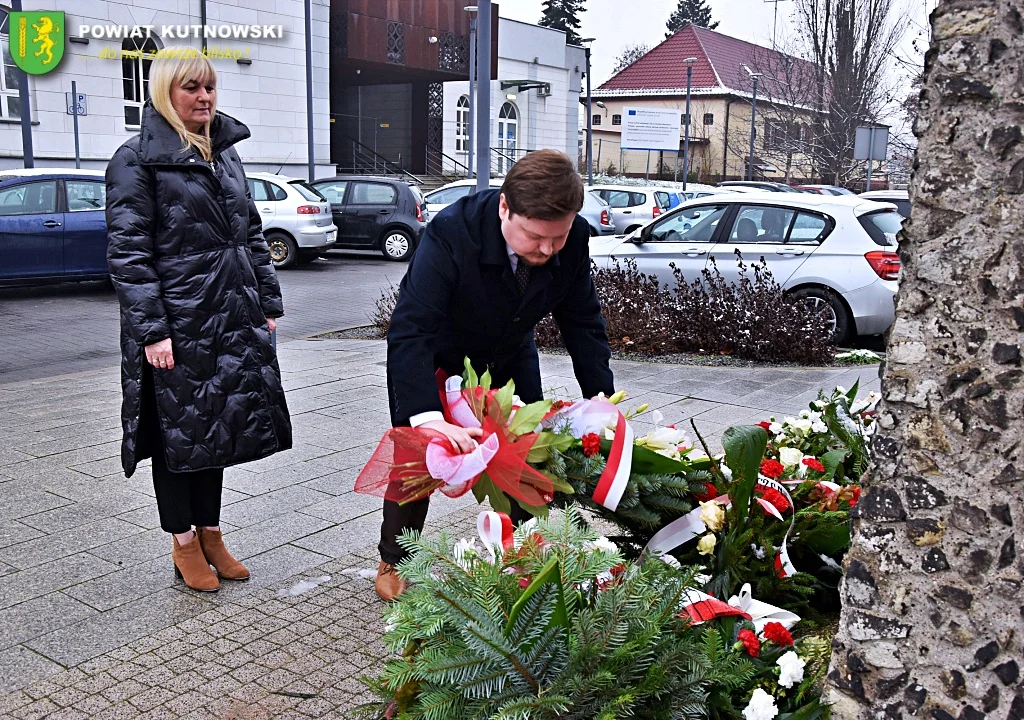 Władze powiatu kutnowskiego uczciły pamięć poległych kolejarzy