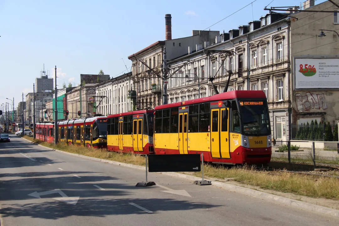 Podróżni MPK Łódź pytają: gdzie są te autobusy zastępcze?