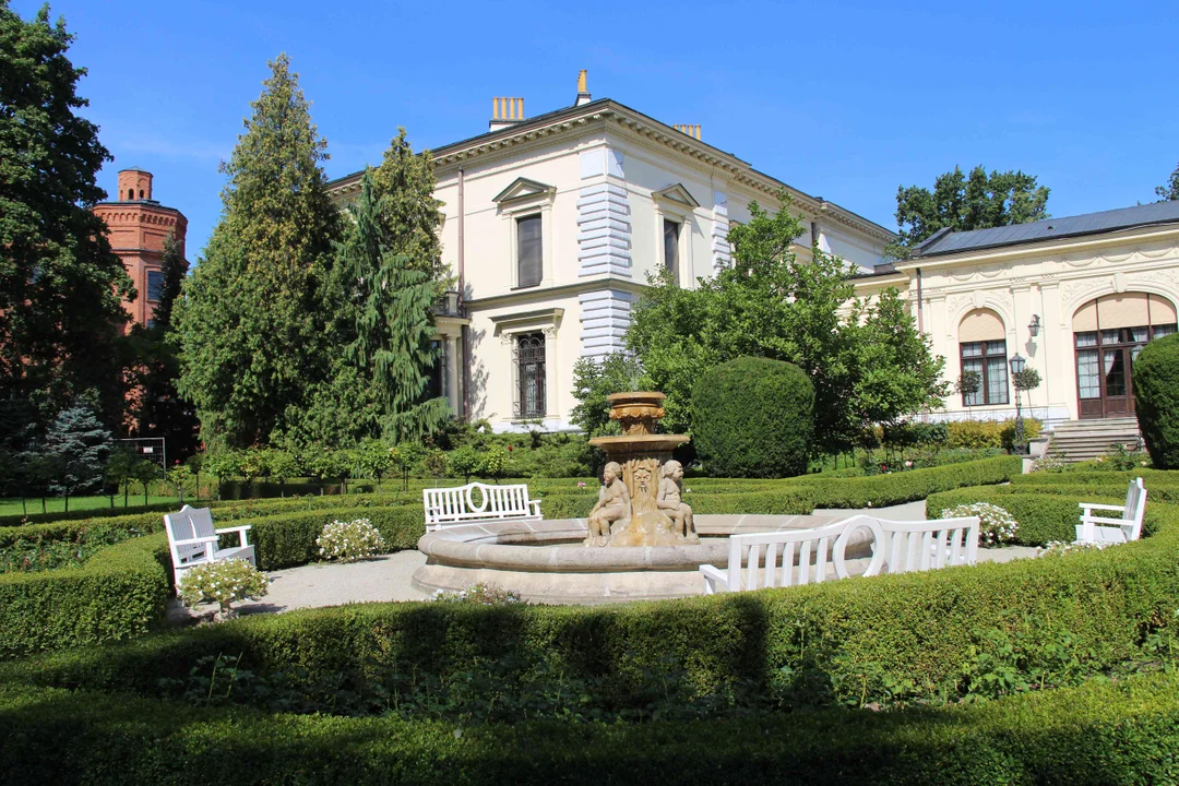 Zachwycający ogród Muzeum Pałacu Herbsta