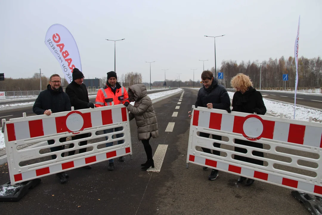 Nowy odcinek Trasy Górna, który połączy Łódź z autostradą A1 otwarty. Zobacz najnowsze zdjęcia z przejazdu świeżo otwartego odcinka [ZDJĘCIA] - Zdjęcie główne