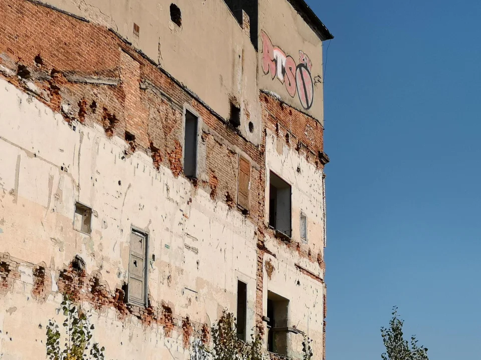 Które zgierskie budynki proszą się o remont lub...rozbiórkę?