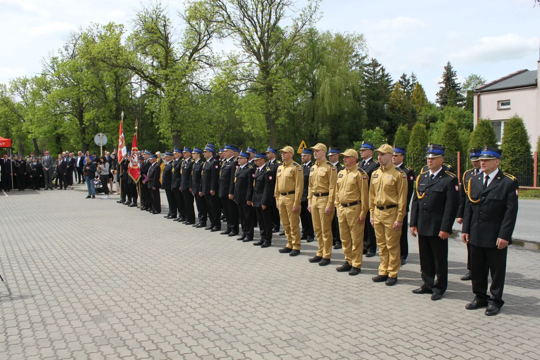 Wielki dzień dla łęczyckich strażaków. Wręczono odznaczenia i awanse [ZDJĘCIA] - Zdjęcie główne