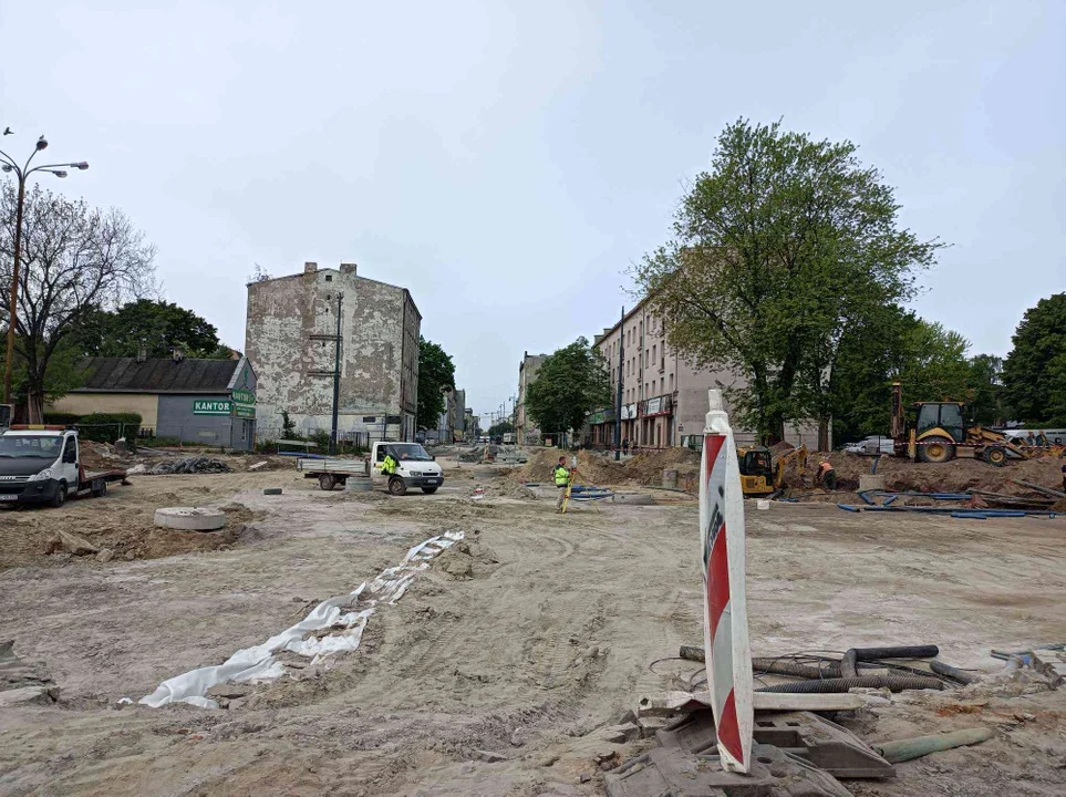 Remont Przybyszewskiego w Łodzi się przedłuża. Mieszkańcy i kierowcy mają dość życia na placu budowy [ZDJĘCIA] - Zdjęcie główne