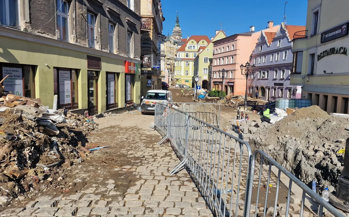 Strażacy z gminy pojechali do miast dotkniętych powodzią. "Przerażająca skala zniszczeń" [FOTO] - Zdjęcie główne