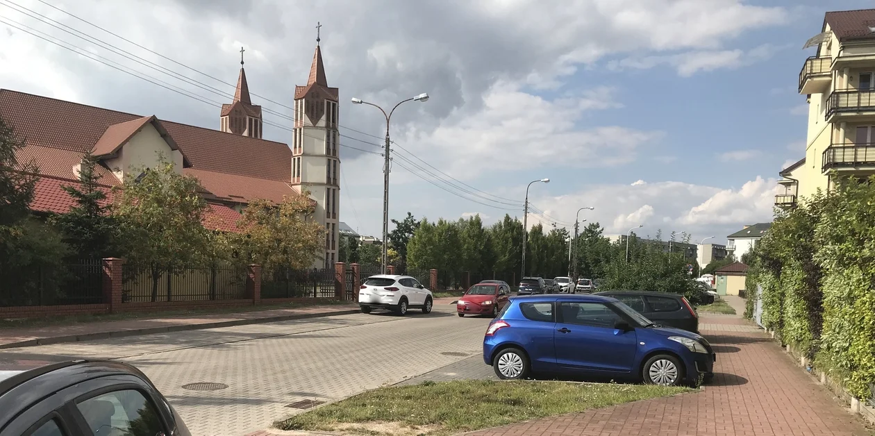 Zapadła decyzja ratusza odnośnie ulicy na płockich Podolszycach. "W formie wygarbienia" - Zdjęcie główne