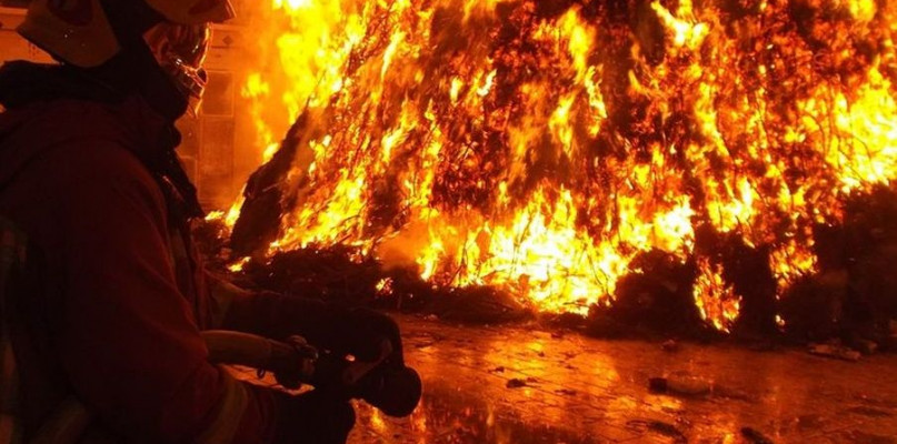 Pożar w bloku przy ul. Nowej. 5 tys. zł poszło z dymem - Zdjęcie główne