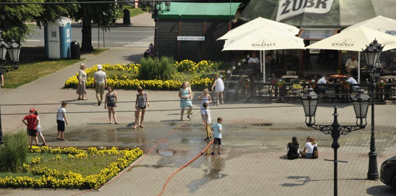 Kurtyna wodna na Rynku Miejskim - Zdjęcie główne