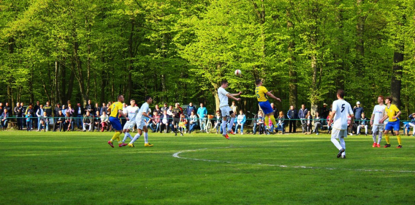 Piłkarskie derby dla Gostynina: Mazur lepszy od Błyskawicy - Zdjęcie główne