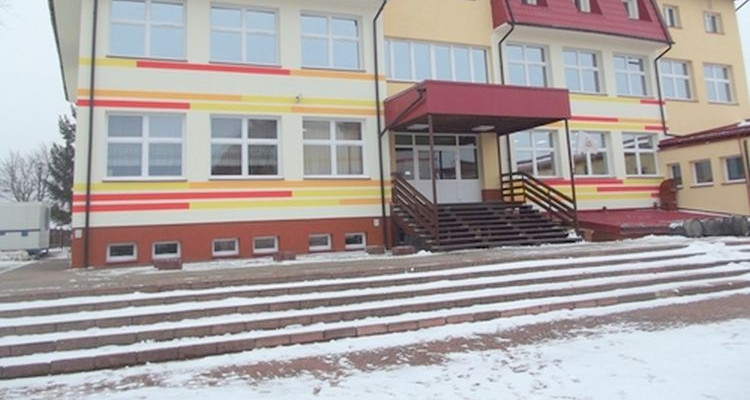 Modernizacja budynku Zespołu Szkoły Podstawowej i Gimnazjum w Białotarsku - Zdjęcie główne