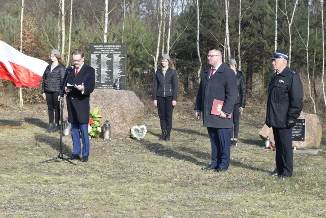 Obchody rocznicy Zbrodni Katyńskiej i Katastrofy Smoleńskiej w Gostyninie [ZDJĘCIA] - Zdjęcie główne